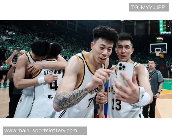 【突破巅峰】21年曾败于张镇麟!陈登星飞7人胯下扣篮,豪取扣篮王荣耀 【突破巅峰】21年曾败于张镇麟!陈登星飞7人胯下扣篮,豪取扣篮王荣耀