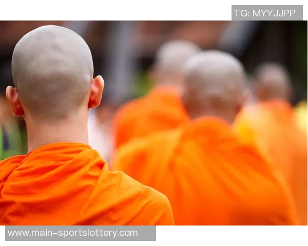 大侄子招谁惹谁了？表现无比神勇竟然挨踢还挨骂！