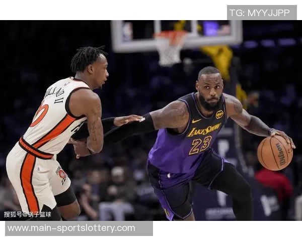 美媒曝广东队有意签下前太阳球员迈克·詹姆斯,冲击新赛季的超级阵容 美媒曝广东队有意签下前太阳球员迈克·詹姆斯,冲击新赛季的超级阵容