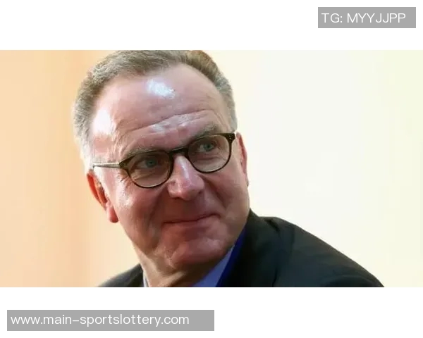 鲁梅尼格：莱万本应获2座金球奖，我问过因凡蒂诺能不能帮忙